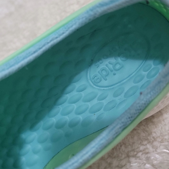 💙Crocs Unisex  Literide Pacer Sneaker size J6 - Picture 13 of 16